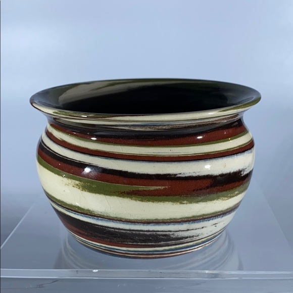 Desert Sands Pottery Lipped Bowl - Picture 4 of 10